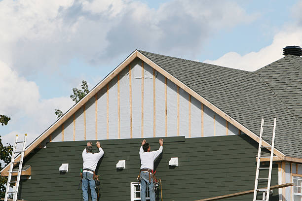 Professional Emergency Siding Repair technician working in Lewis Center, OH